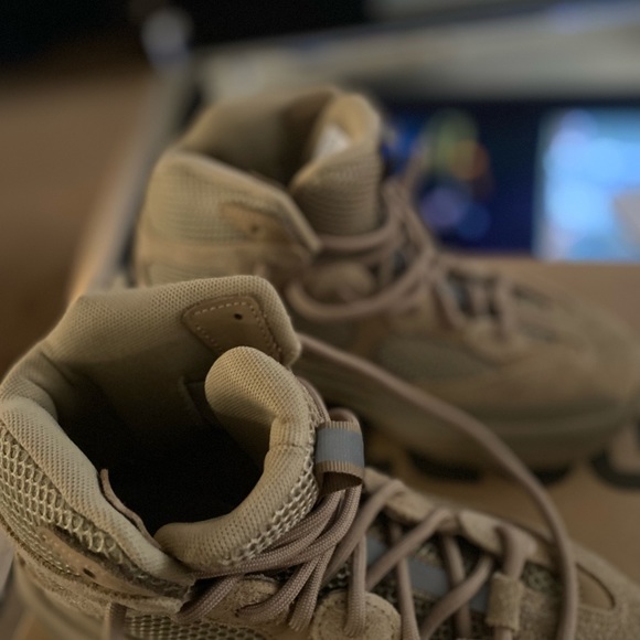 Yeezy Desert Boots - Picture 7 of 11